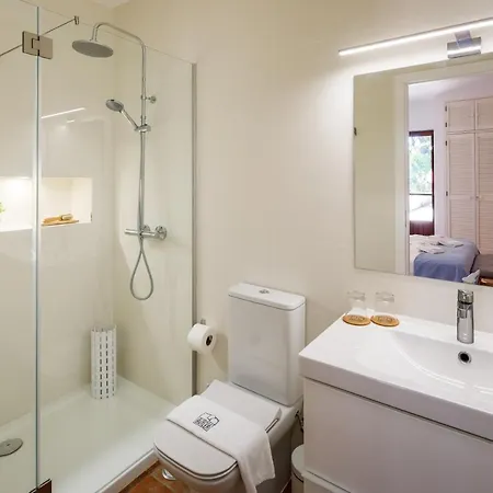 Pura Vida Falesia By The Portuguese Butler